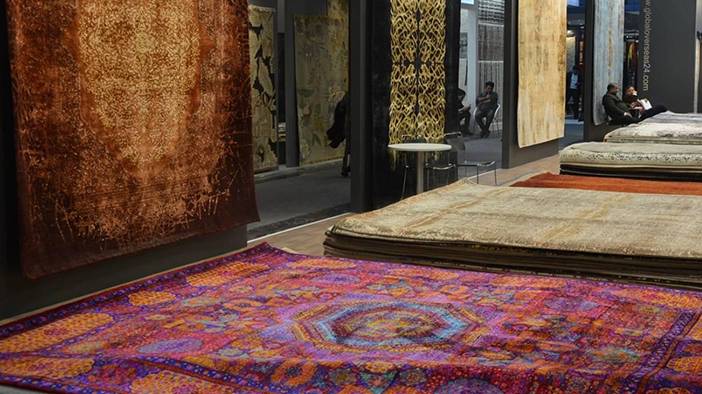 Halıdaki lekelerden eser kalmayacak! Saniyeler içinde yok ediyor 13